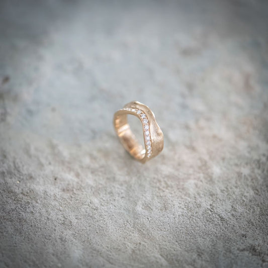 Escarpment Shoreline Ring