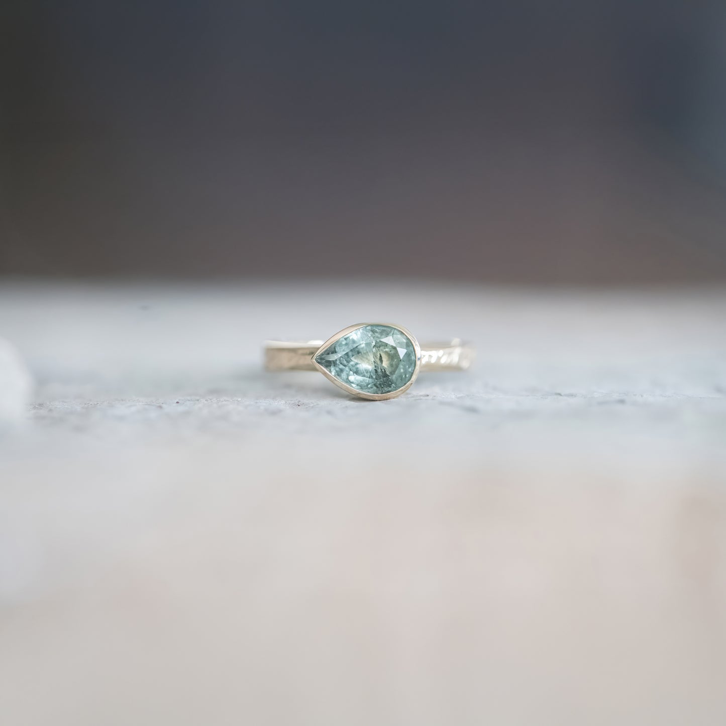 Ridge Ring 2.07ct Sapphire
