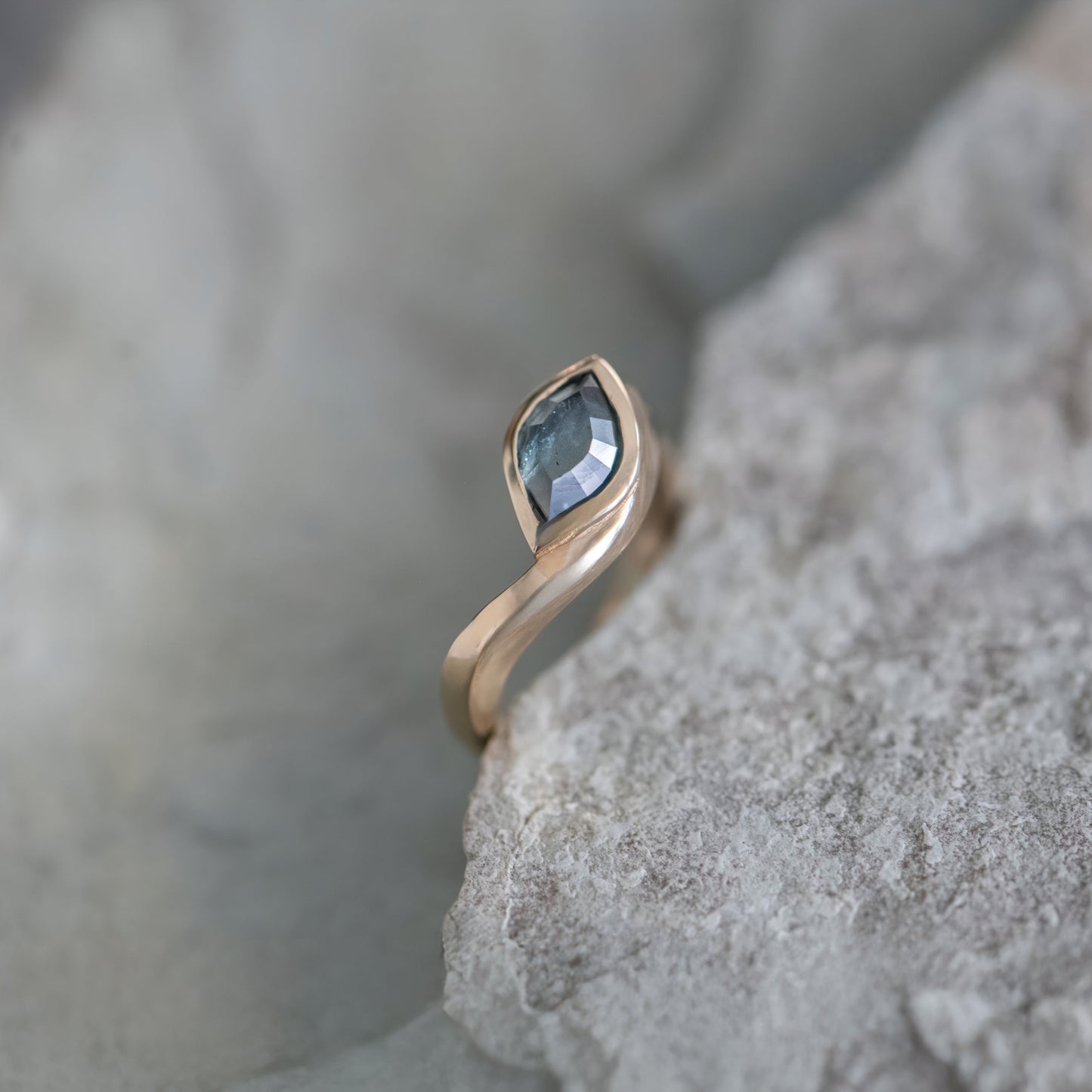 Adrift Ring 1.10ct Sapphire