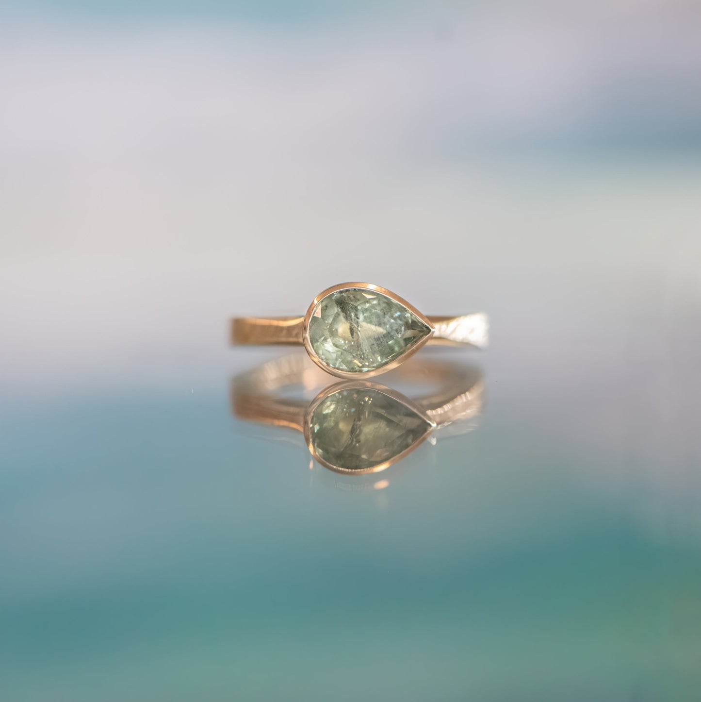 Ridge Ring 2.07ct Sapphire