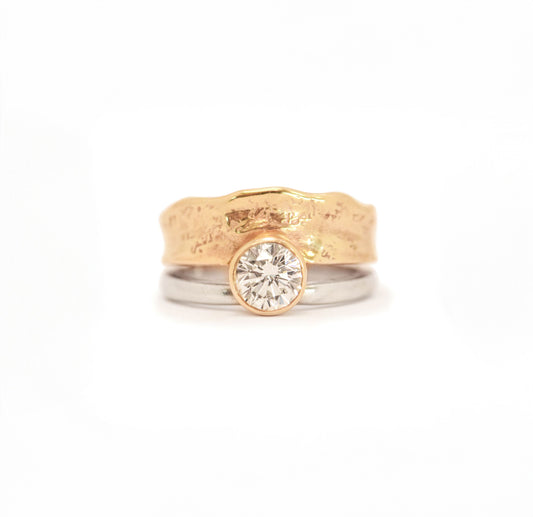 Escarpment Diamond Solitaire