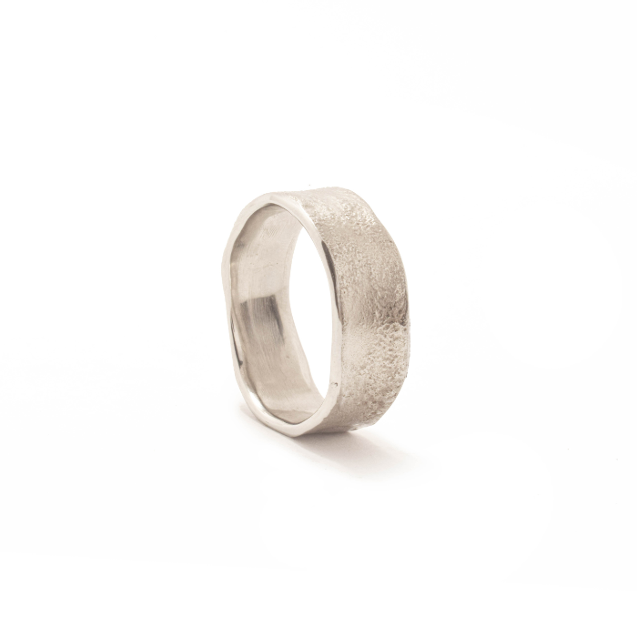 14k Rocky Shore Escarpment Ring 8.5mm