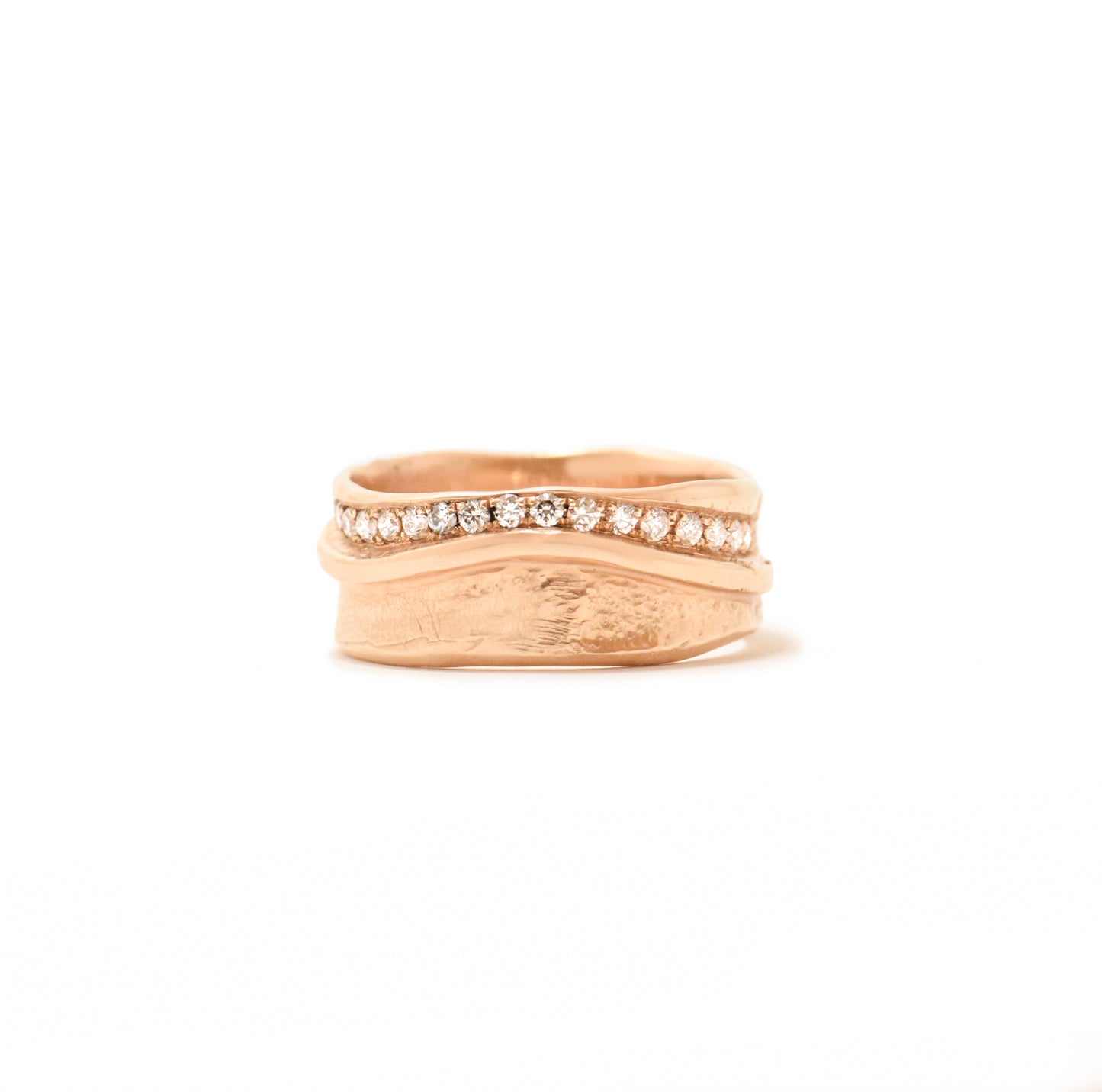 Escarpment featuring a Shoreline of Diamonds