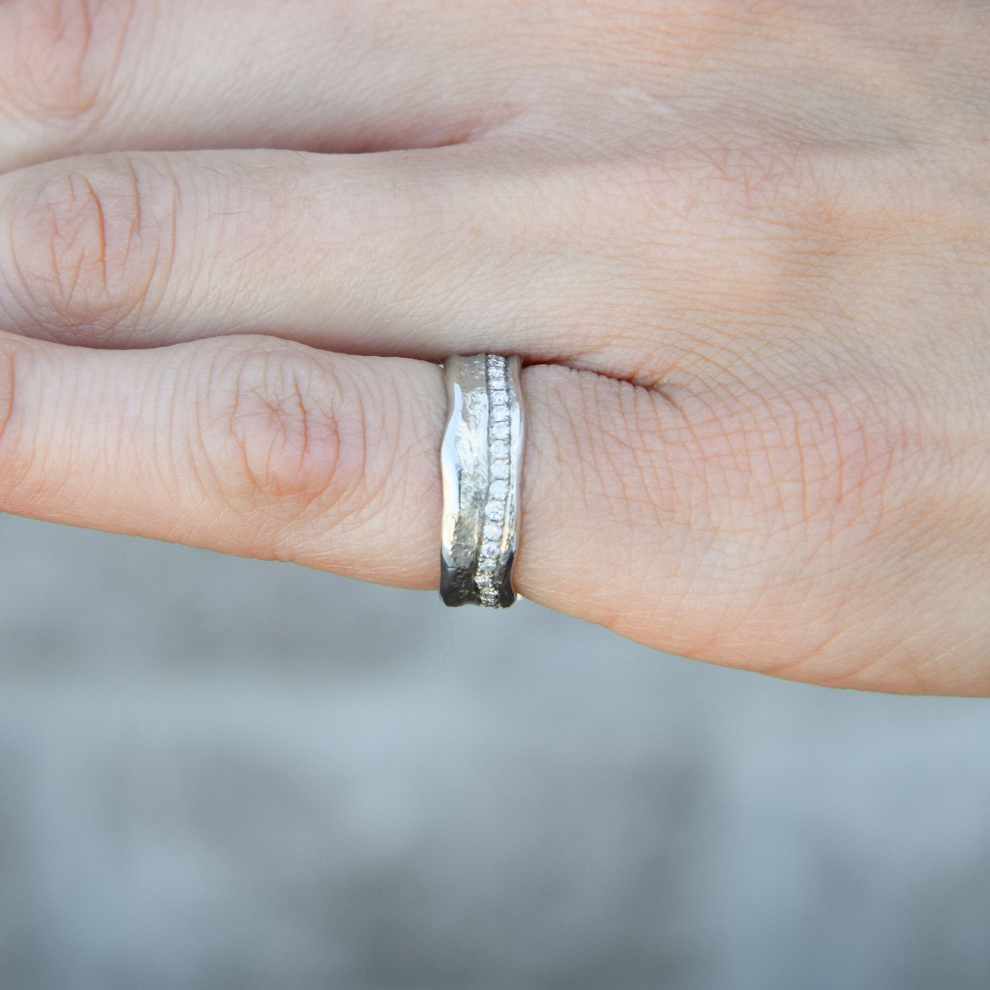 White Gold Diamond Shoreline Ring