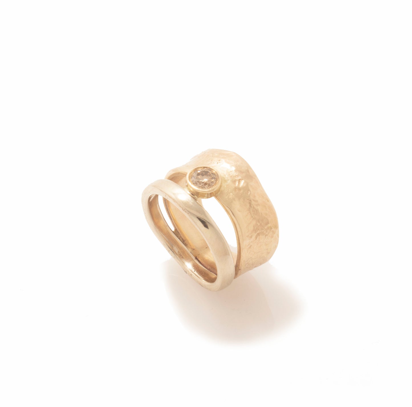 Escarpment featuring a Champagne Diamond