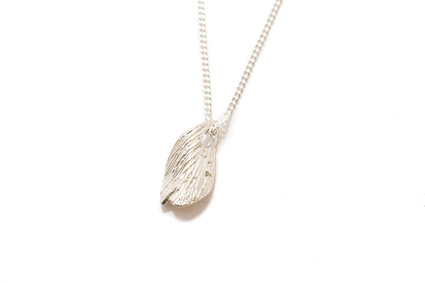 Twisted Dew Drop Pendant - silver