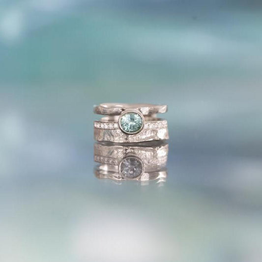 14k White Gold Bluff Escarpment Ring with 0.90ct Montana Sapphire
