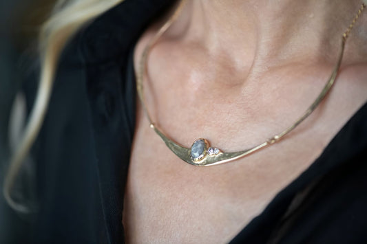 Shoeline Collar + Diamond