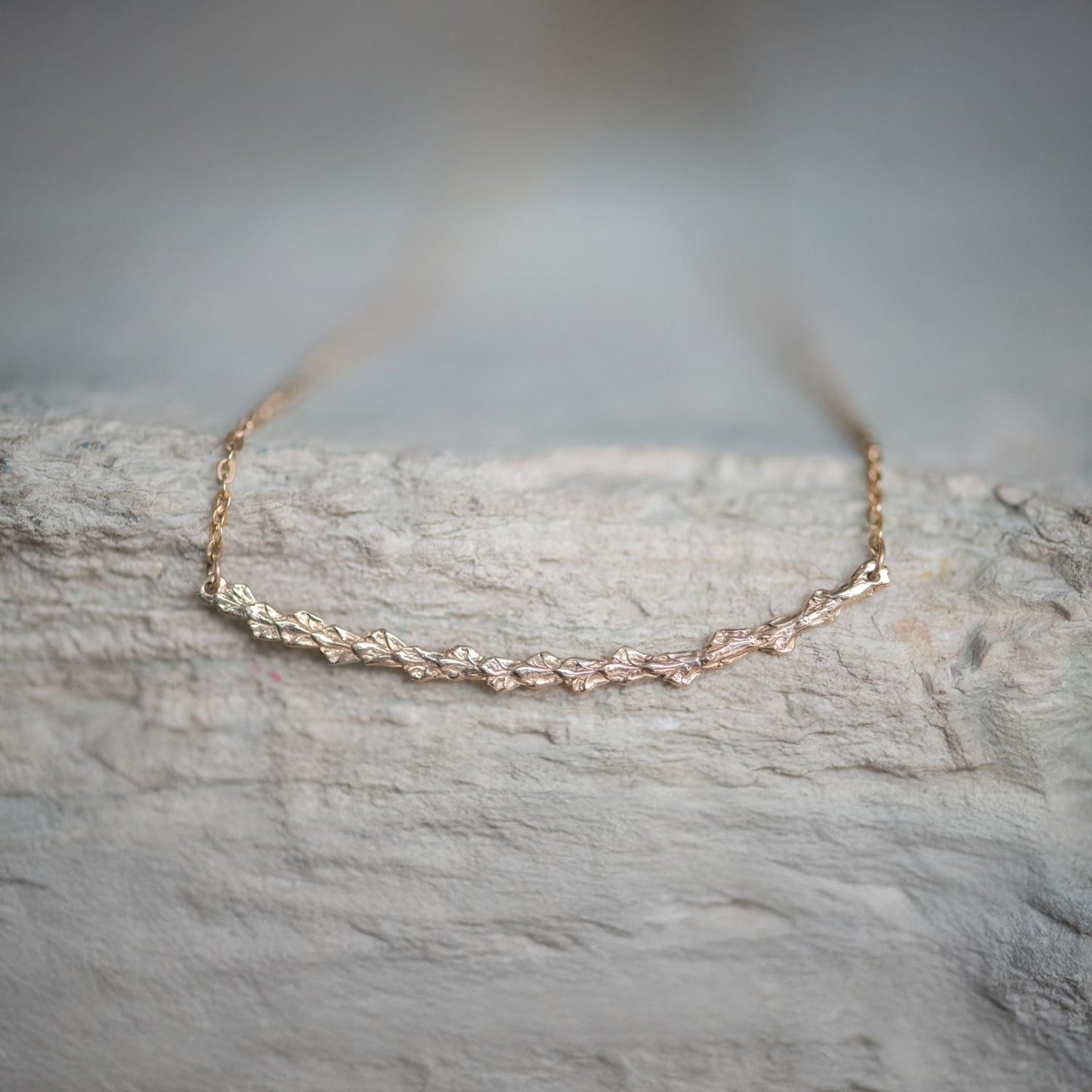 Cedar Bar Necklace 10k