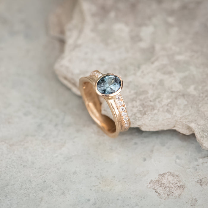 14ky Escarpment 1.61ct Sapphire + diamonds