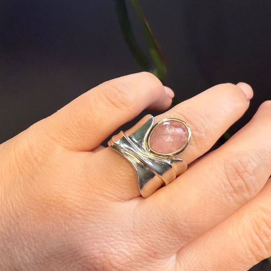 Vast Escarpment Ring