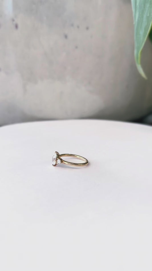 14ky Ivy Ring